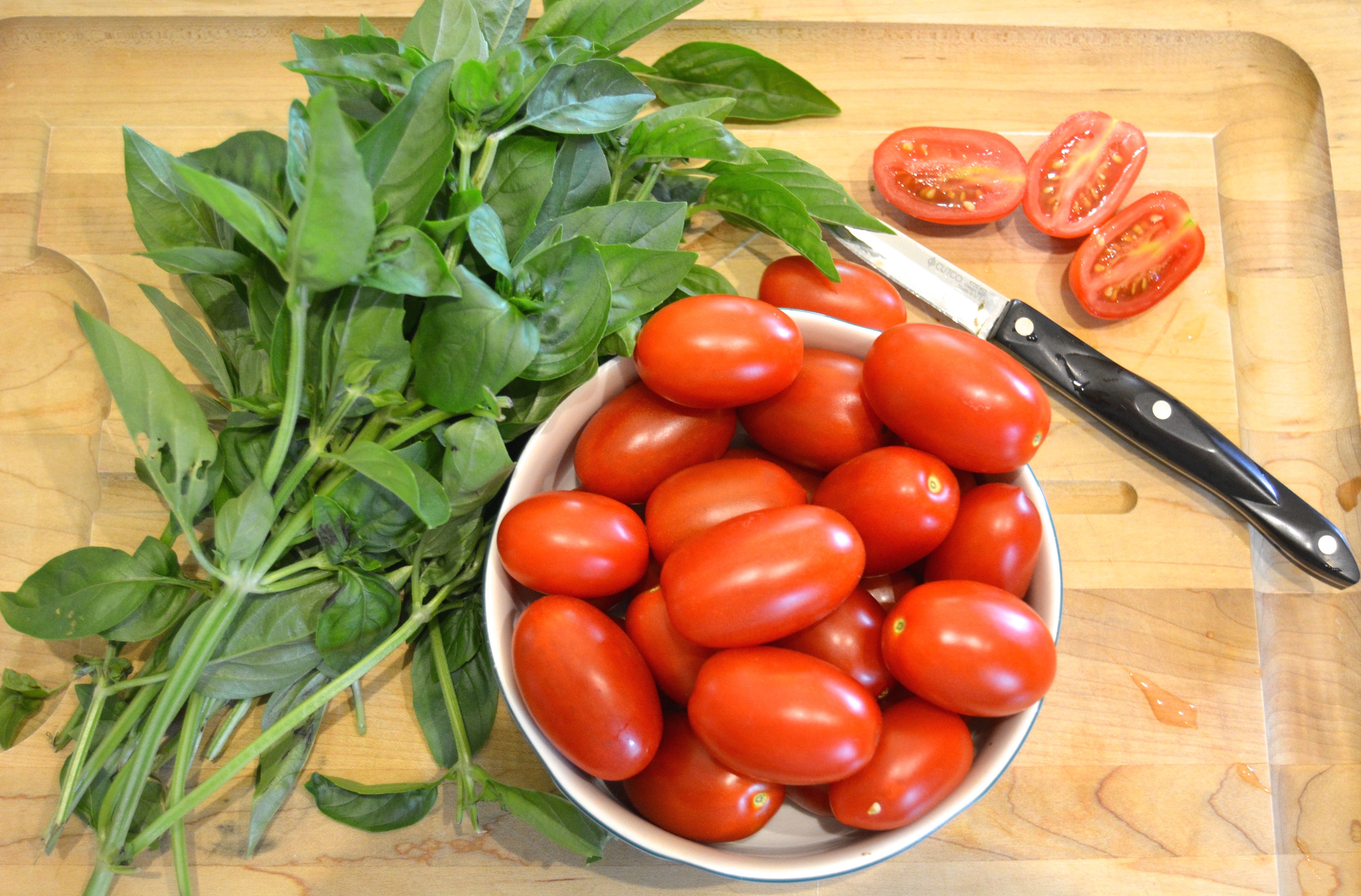Juliet Tomato with Basil Delvin Farms